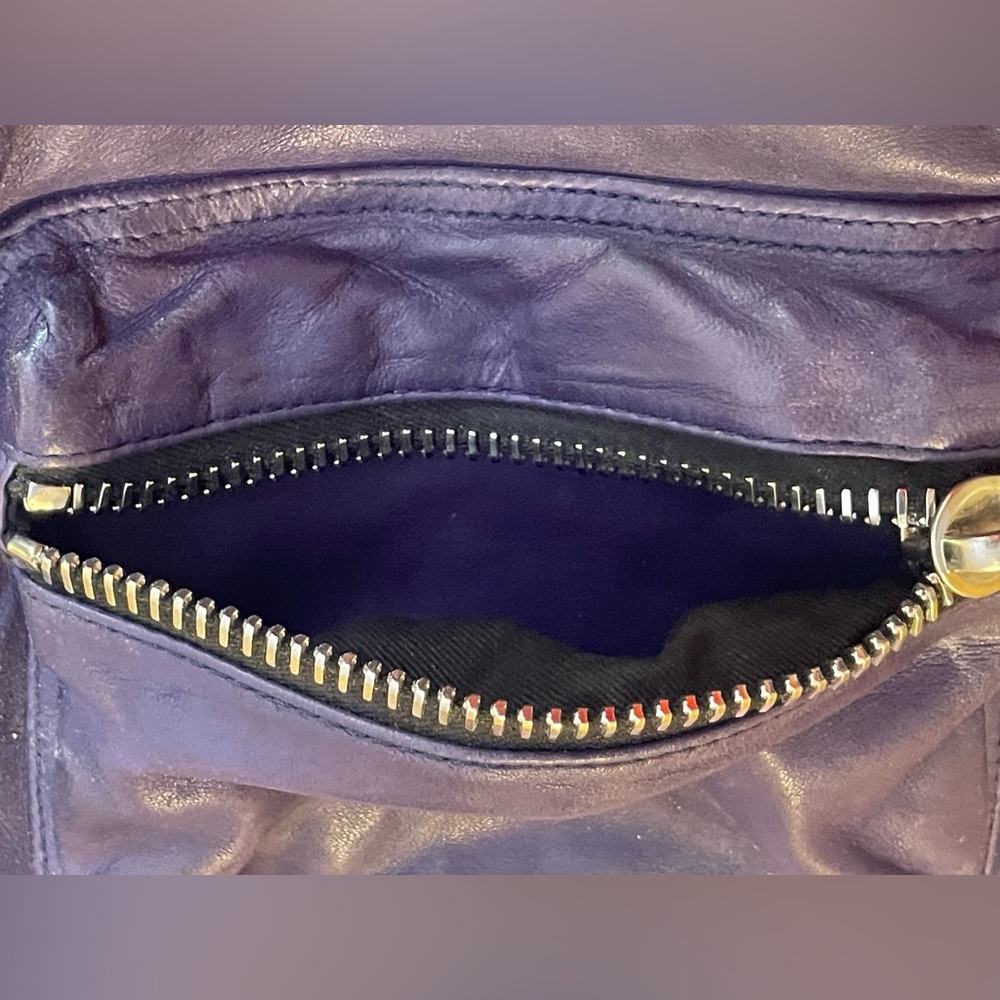 MCM rare dark purple Leather backpack! EUC! Apx 12 x 14 x 5“ - Picture 8 of 13